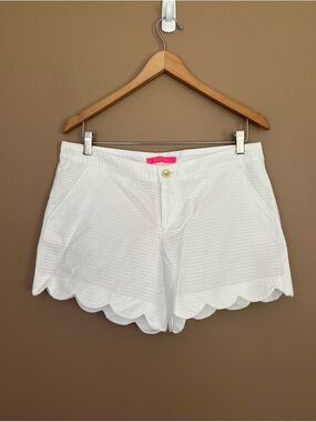 Lilly Pulitzer White Scallop Hem Shorts